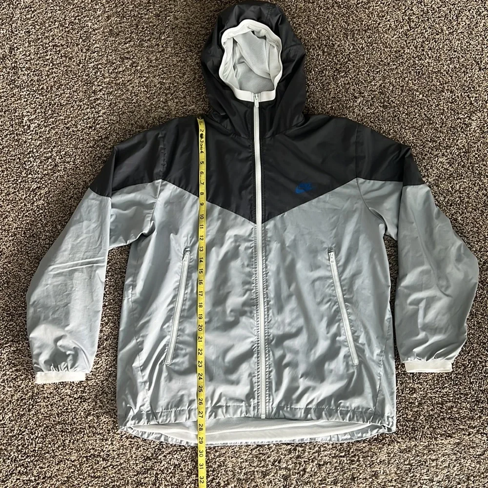 Nike Windbreaker Grey, Full Zip, Windrunner Men’s Size L